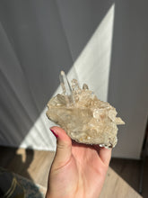 Load image into Gallery viewer, Himalayan Quartz Cluster Standing 100HX
