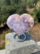 Load image into Gallery viewer, Lavender Pink Amethyst Heart