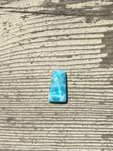 Load image into Gallery viewer, Larimar cab