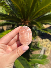 Load image into Gallery viewer, Pink Amethyst Palm Stone 14EZ