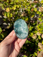 Load image into Gallery viewer, Blue Fluorite Palm Stone 80VA
