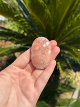 Load image into Gallery viewer, Pink Amethyst Palm Stone 14EZ