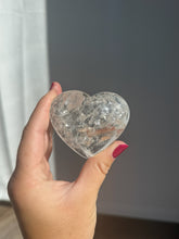 Load image into Gallery viewer, Quartz Flat Back Heart 24CS