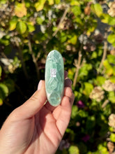 Load image into Gallery viewer, Blue Fluorite Palm Stone 80VB
