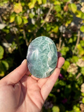 Load image into Gallery viewer, Blue Fluorite Palm Stone 80VB