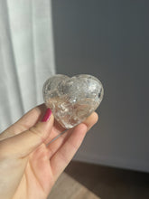 Load image into Gallery viewer, Quartz Flat Back Heart 24CS