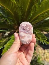 Load image into Gallery viewer, Pink Amethyst Palm Stone 28BQ