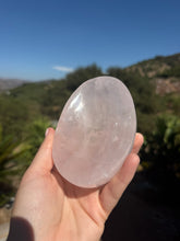 Load image into Gallery viewer, Rose Quartz Bowl 32SQ