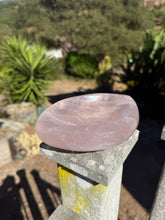 Load image into Gallery viewer, Rose Quartz Bowl 55EB