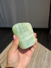 Load image into Gallery viewer, Pistachio Calcite 36PR