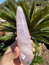 Load image into Gallery viewer, Rose Quartz Wand 40LB
