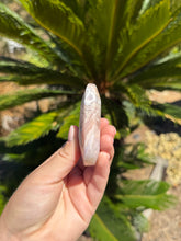 Load image into Gallery viewer, Pink Amethyst Palm Stone 28NT