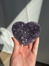 Load image into Gallery viewer, Amethyst Heart with Stand 30HM