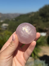 Load image into Gallery viewer, Rose Quartz Sphere 22CC