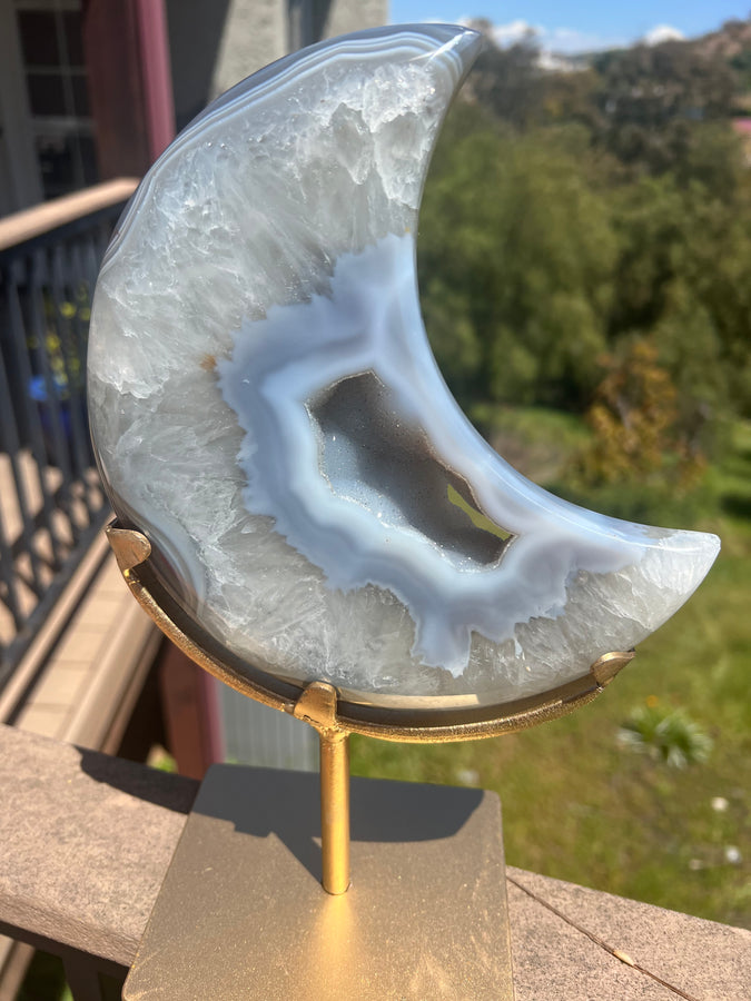 Agate Moon