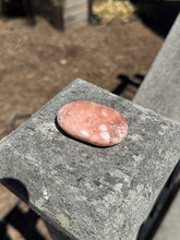 Load image into Gallery viewer, Pink Amethyst Palm Stone 14EZ