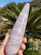 Load image into Gallery viewer, Rose Quartz Wand 40LB