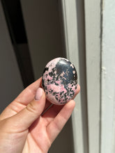 Load image into Gallery viewer, Rhodonite Palm Stone 24LE