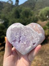 Load image into Gallery viewer, Lavender Pink Amethyst Heart