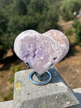 Load image into Gallery viewer, Lavender Pink Amethyst Heart
