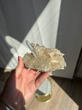 Load image into Gallery viewer, Himalayan Quartz Cluster Standing 100HX