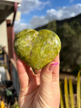 Load image into Gallery viewer, Green Opal Heart