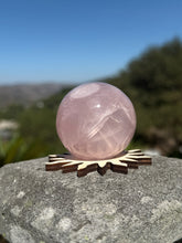 Load image into Gallery viewer, Rose Quartz Sphere 22CC