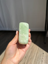 Load image into Gallery viewer, Pistachio Calcite 36PR