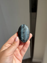 Load image into Gallery viewer, Blue Tigers Eye Palm Stone 16KO