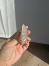 Load image into Gallery viewer, Quartz Flat Back Heart 24CS