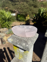 Load image into Gallery viewer, Rose Quartz Bowl 32SQ