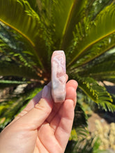 Load image into Gallery viewer, Pink Amethyst Palm Stone 28BQ