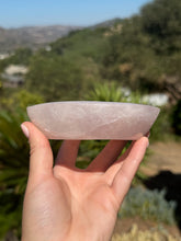 Load image into Gallery viewer, Rose Quartz Bowl 33ER