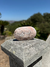 Load image into Gallery viewer, Pink Amethyst Palm Stone 28NT