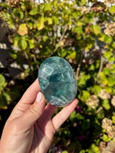 Load image into Gallery viewer, Blue Fluorite Palm Stone 80VA