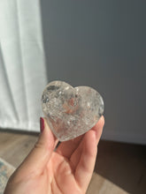 Load image into Gallery viewer, Quartz Flat Back Heart 24CS