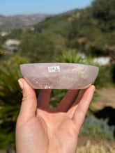 Load image into Gallery viewer, Rose Quartz Bowl 33ER