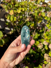 Load image into Gallery viewer, Blue Fluorite Palm Stone 80VA