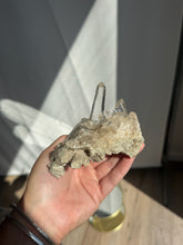 Load image into Gallery viewer, Himalayan Quartz Cluster Standing 100HX