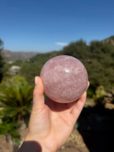 Load image into Gallery viewer, Rose Quartz Sphere 132CC