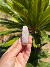 Load image into Gallery viewer, Pink Amethyst Palm Stone 28NE