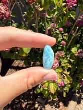 Load image into Gallery viewer, Larimar cab