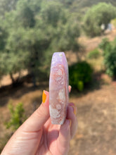 Load image into Gallery viewer, Lavender Pink Amethyst Heart