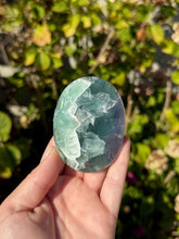 Load image into Gallery viewer, Blue Fluorite Palm Stone 80VB