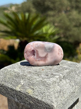 Load image into Gallery viewer, Pink Amethyst Palm Stone 28BQ