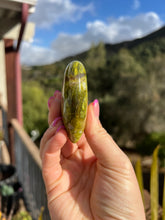 Load image into Gallery viewer, Green Opal Heart
