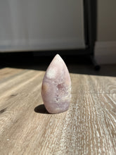 Load image into Gallery viewer, Lavender Pink Amethyst Flame 40WD
