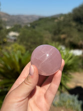 Load image into Gallery viewer, Rose Quartz Sphere 22CC