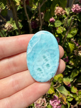 Load image into Gallery viewer, Larimar Oval 82LB