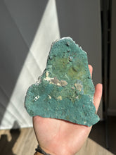 Load image into Gallery viewer, Green Amethyst Plate with Stand 65HR